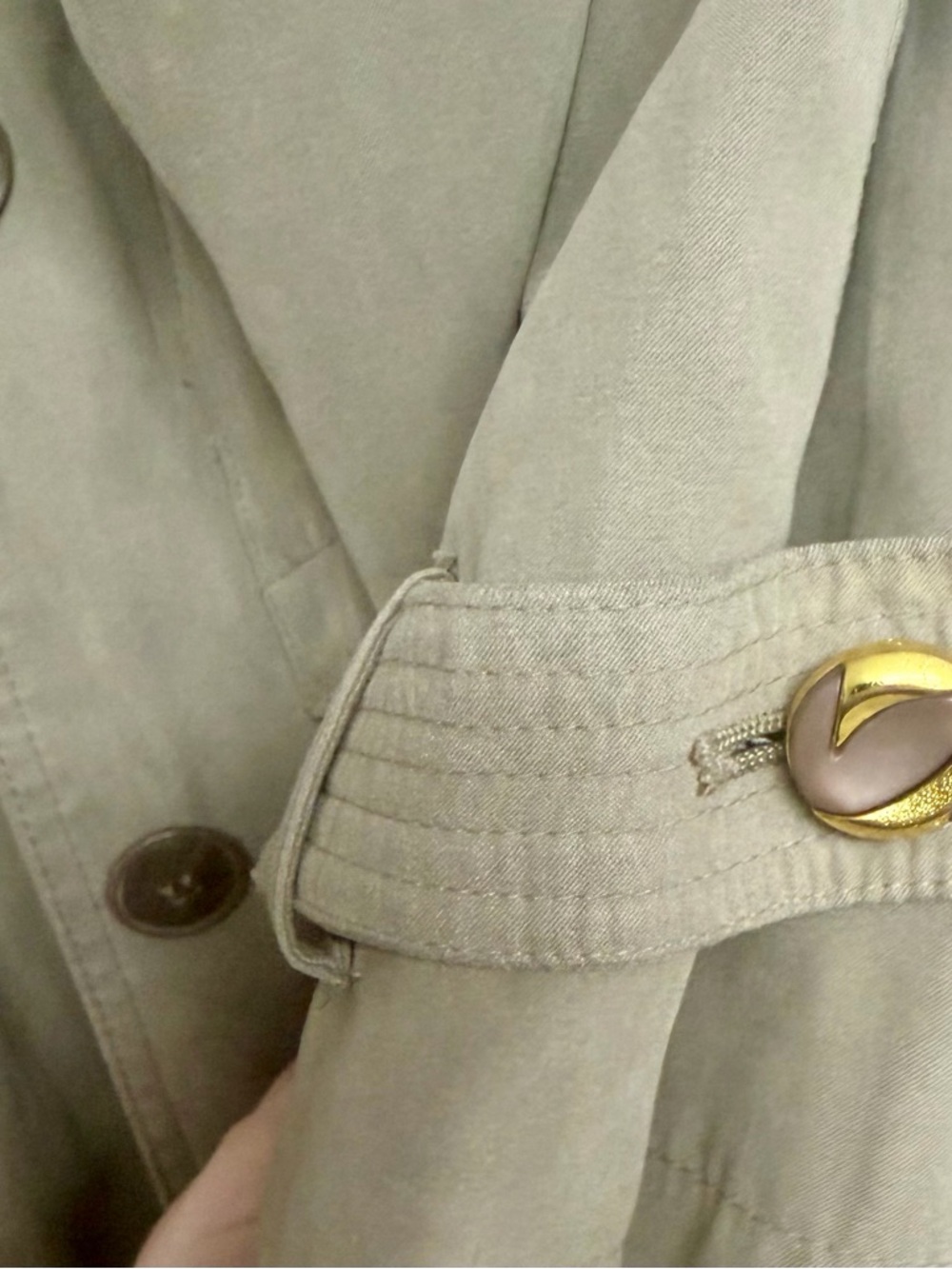 Classic Beige Trench Coat - Picture 6 of 6